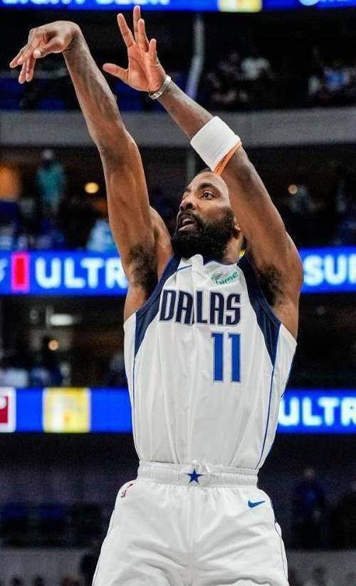 浓眉哥回归赛场，高光表现首场状态亮眼，TL观众沸腾！的简单介绍