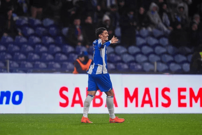 若昂·菲利克斯赛点兑现，波尔图淘汰巴塞罗那晋级四强，主帅激动落泪的简单介绍